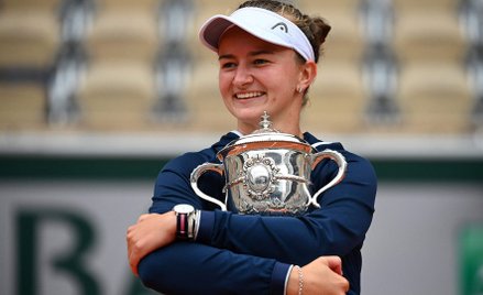 25-letnia Czeszka Barbora Krejcikova wygrała w Paryżu w singlu i deblu. Ostatnią, której się to udał