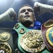 Ołeksandr Usyk z mistrzowskimi pasami