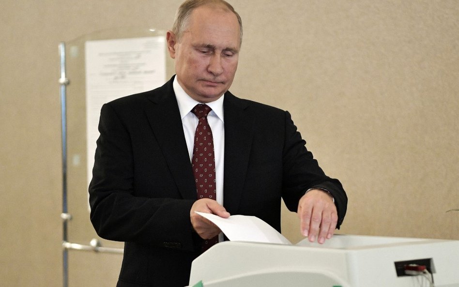 Rosja: Proputinowski raper usunął teledysk. Przegrał z krytyką