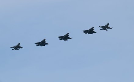 Powitanie pierwszych polskich samolotów F-35 w 32. Bazie Lotnictwa Taktycznego w Łasku, 22 maja