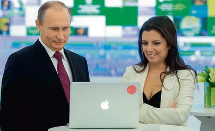 Władimir Putin i szefowa telewizji Russia Today Margarita Simonian.