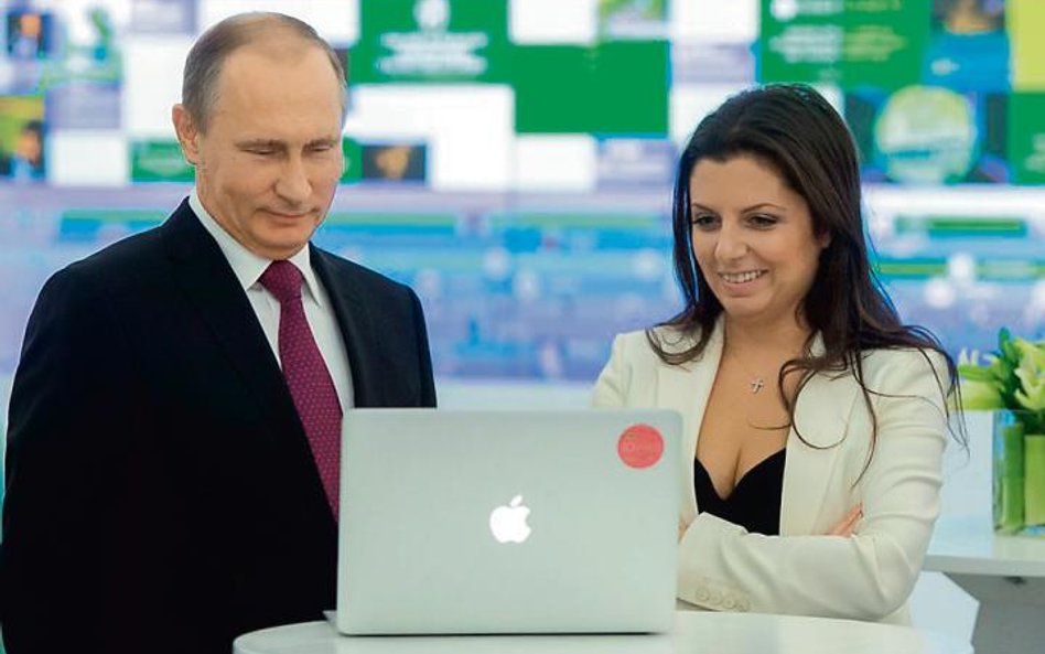 Władimir Putin i szefowa telewizji Russia Today Margarita Simonian.