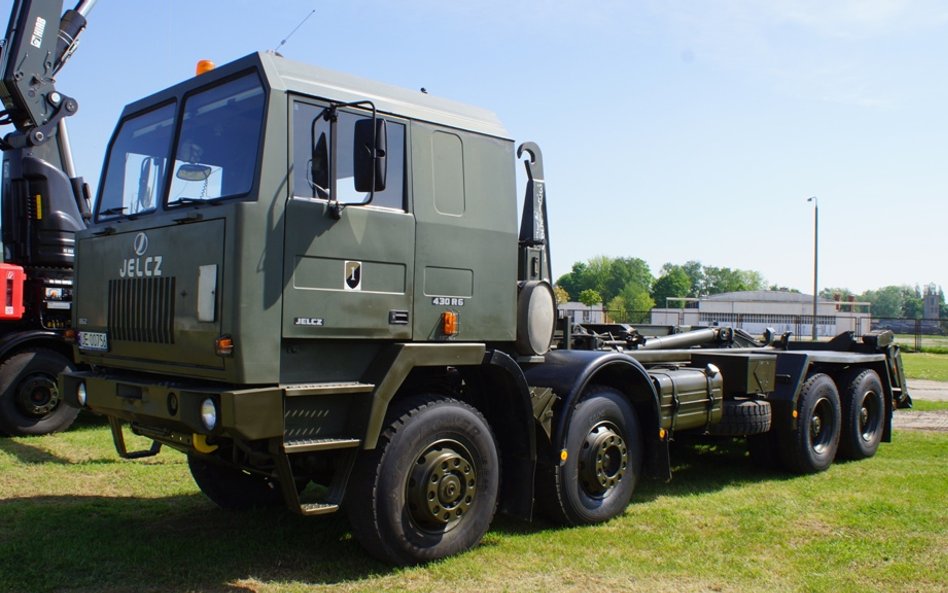 Samochód ciężarowy Jelcz 862 wyposażony w zestaw samozaładowczy Multilift MK IV. Fot. Łukasz Pachols