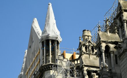 Plac przed Notre Dame będzie otwarty