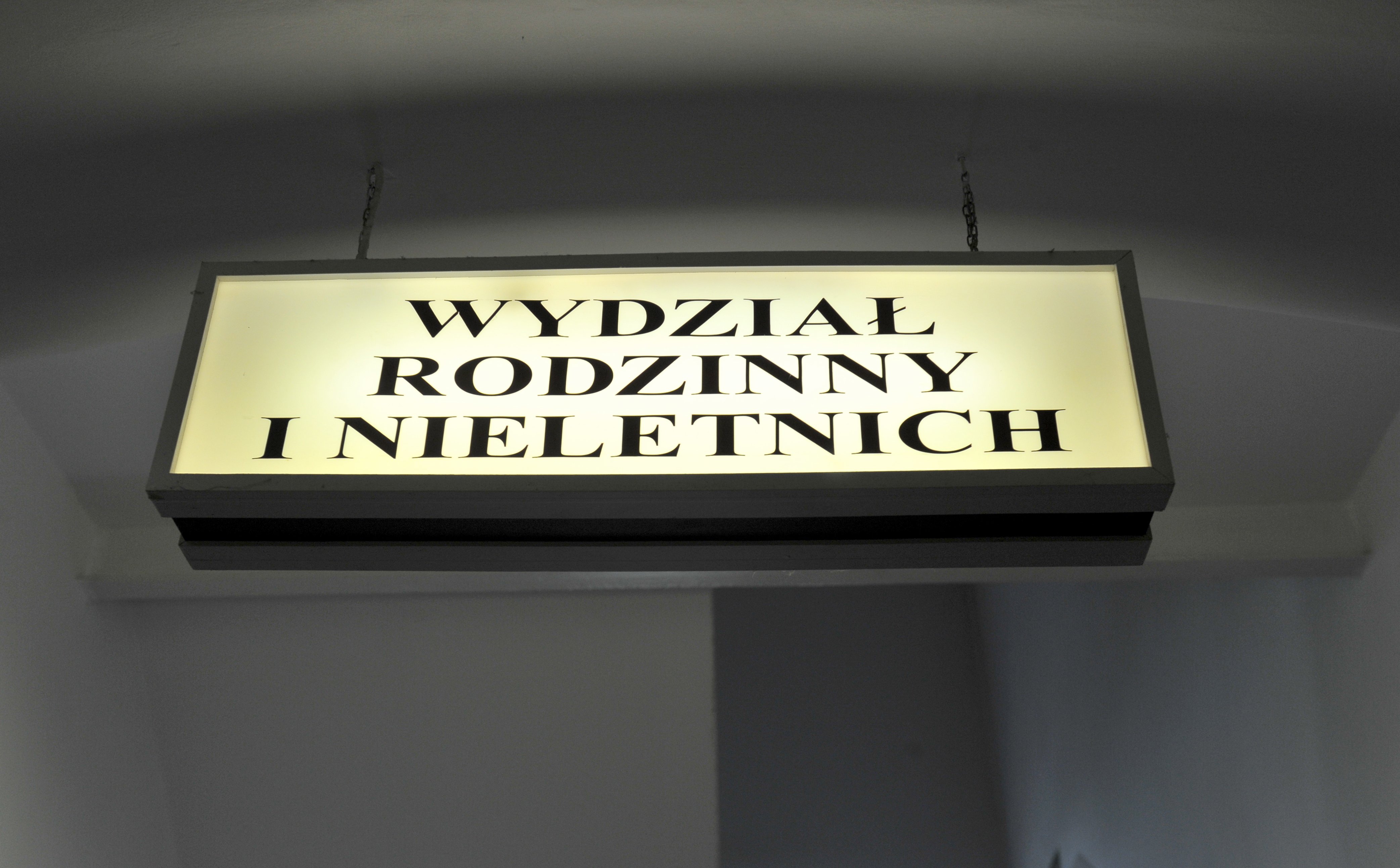 Asesorzy będą orzekać także w sprawach rodzinnych i nieletnich