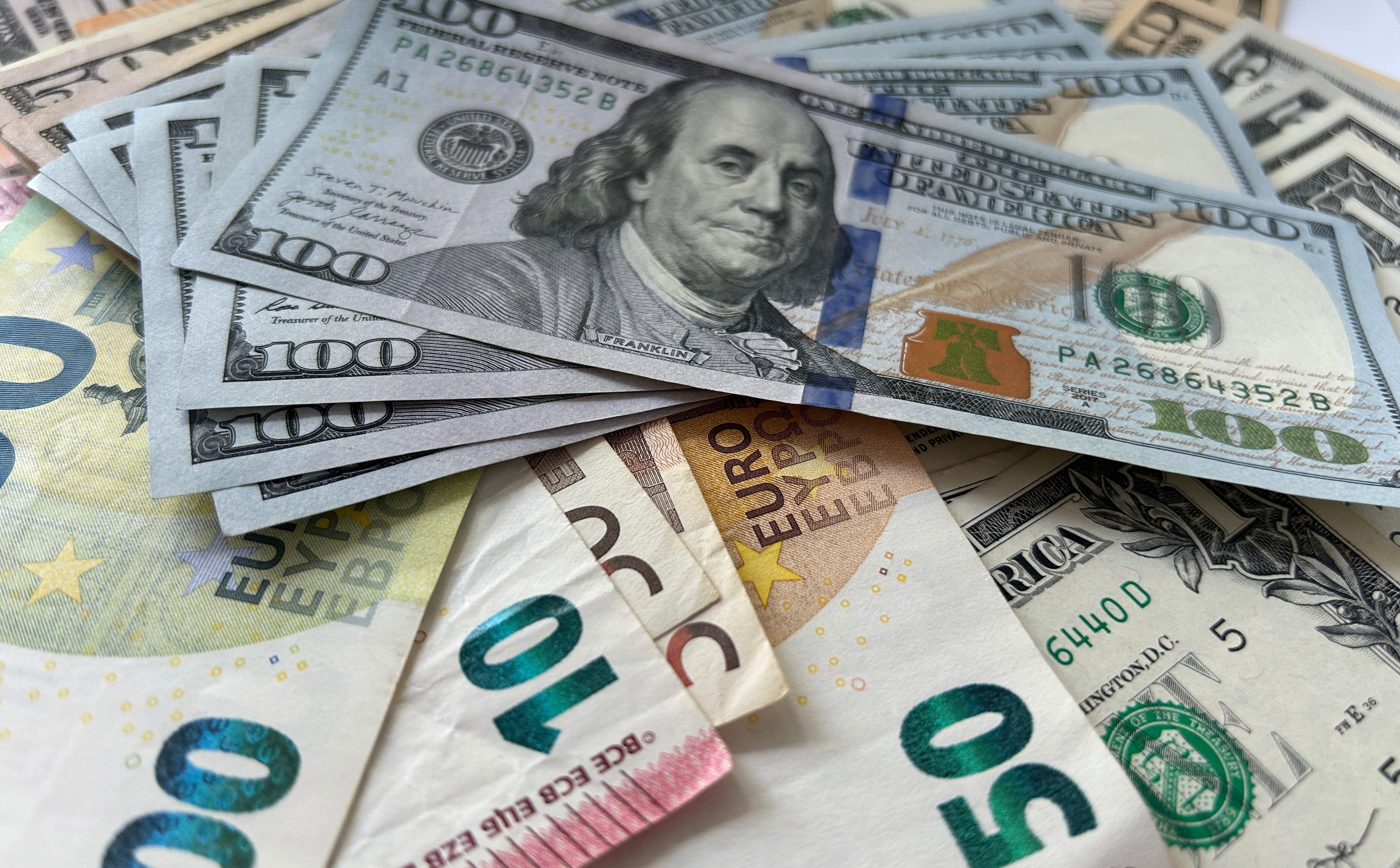 Główna para walutowa EUR/USD znów w kluczowym miejscu notowań