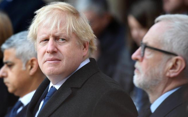 Burmistrz stolicy Sadiq Khan (z lewej), premier Boris Johnson i lider opozycji Jeremy Corbyn (z praw