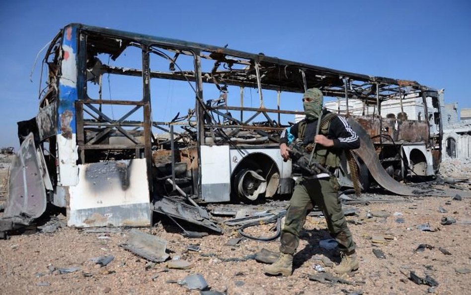 Syria: Atak na islamistów ze wszystkich stron