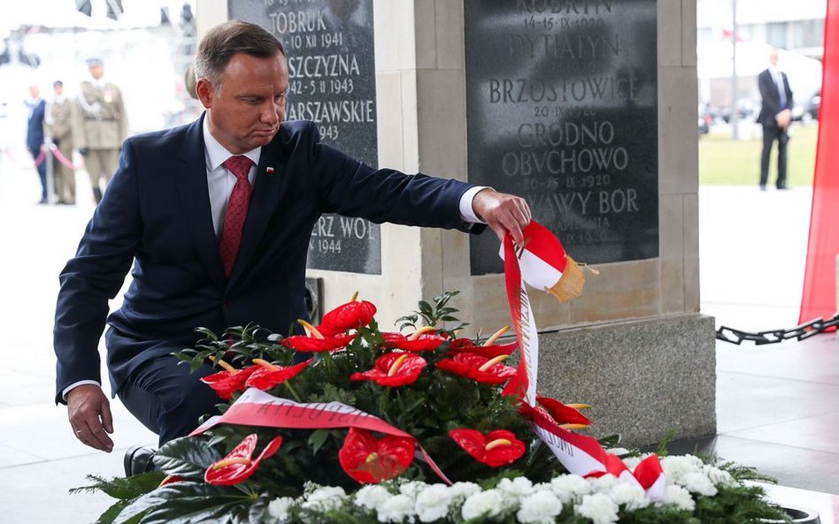 Wielka Defilada Niepodległości w dzień Święta Wojska Polskiego