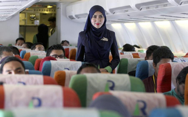 Malezja: Obowiązkowa modlitwa w samolocie