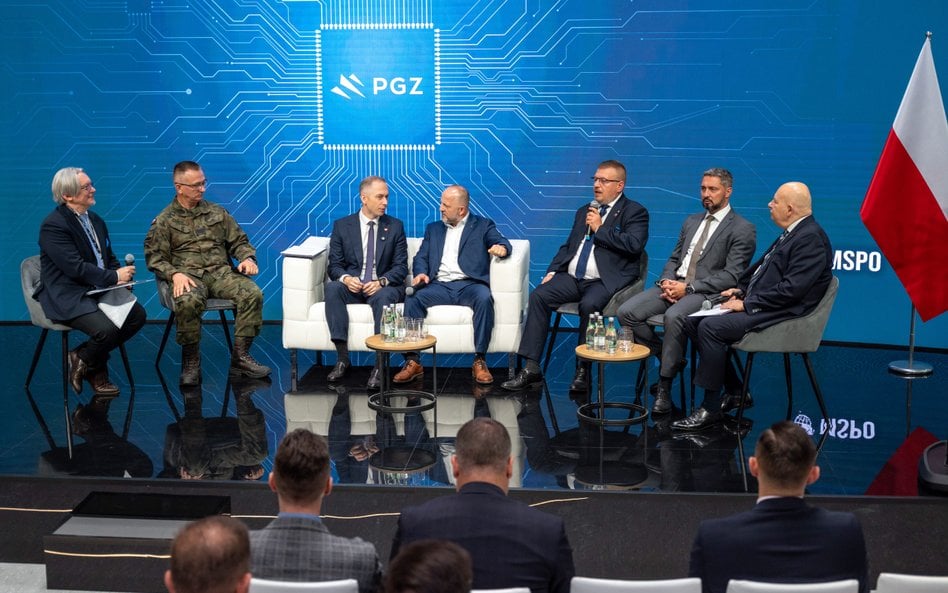 Uczestnicy debaty podczas MSPO Kielce 2026