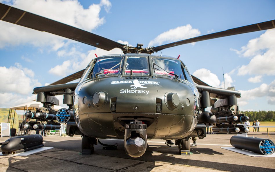 Sikorsky prezentuje pierwszego wyprodukowanego przez PZL Mielec uzbrojonego Black Hawka