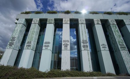 Niezawiśli sędziowie strzegą zespołu tych wartości, które wyraża polska konstytucja – pisze autor