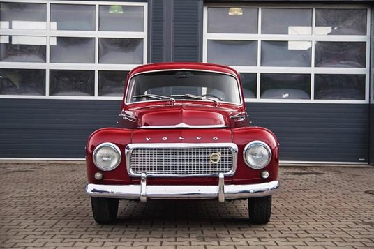 Wydaje się toporny, ale dzięki niewielkiej masie PV544 w najmocniejszej wersji z silnikiem 1.8, o mo