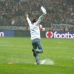 Dwaj kibice wbiegli na murawę Stadionu