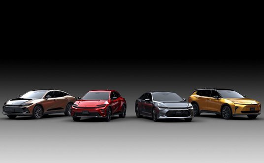Nowa gama różnych odmian Toyoty Crown