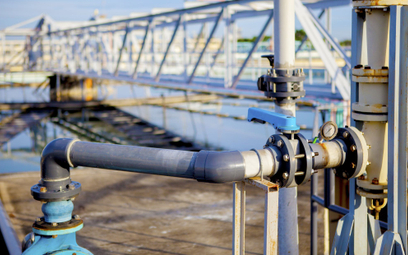 Zgodnie z obowiązującymi przepisami przedsiębiorstwo wodociągowe opracowuje projekt taryfy opłat w s