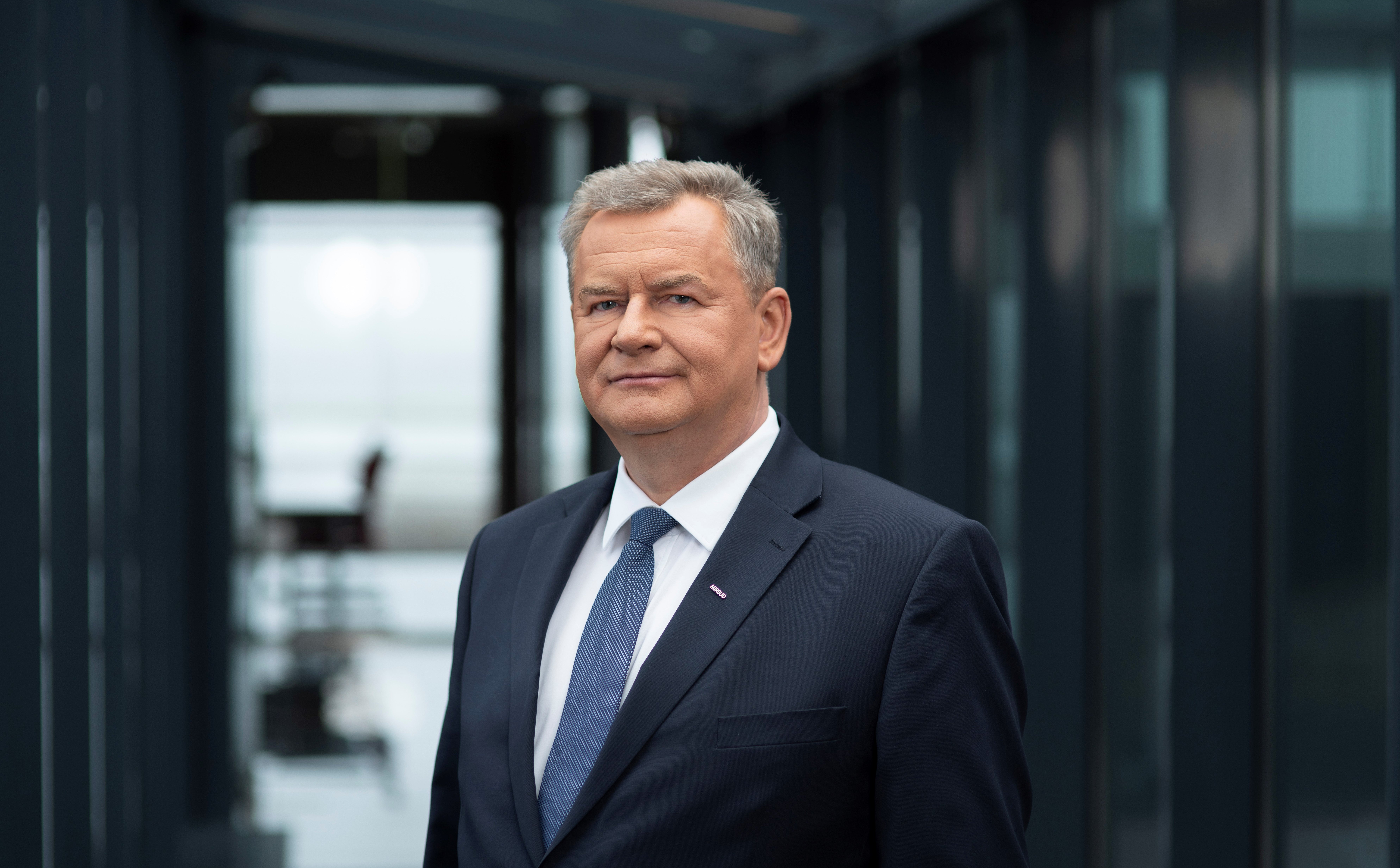 Mirbud z pierwszym kontraktem kolejowym