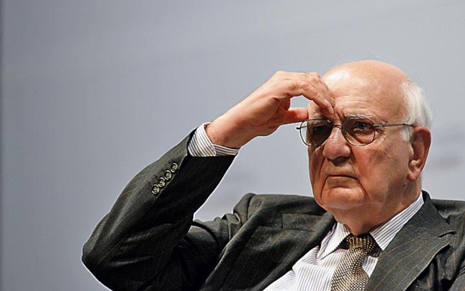 Po walce z inflacją Paul Volcker zajął się naprawą systemu finansowego