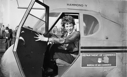 Amelia Earhart nie marzyła o roli „Charlesa Lindbergha w spódnicy”. Chciała udowodnić, że kobiety są