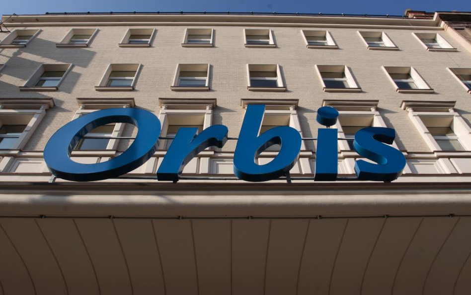 Zyski Orbisu w górę o jedną trzecią