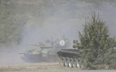 Zmodernizowane bułgarskie T-72M1 w akcji. Możliwości odmłodzonych wozów zostały wysoko ocenione prze