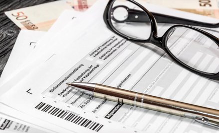 The Guardian: Niemiecki szpieg broni się przed skarbówką