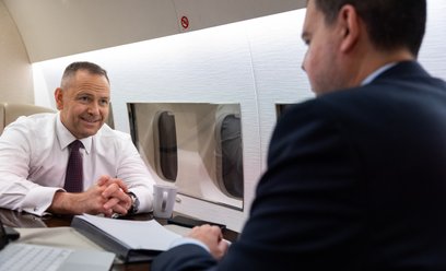 Karol Nawrocki podczas rozmowy z Michałem Kolanko