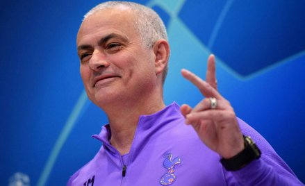 Jose Mourinho – nowa fryzura, stare nawyki