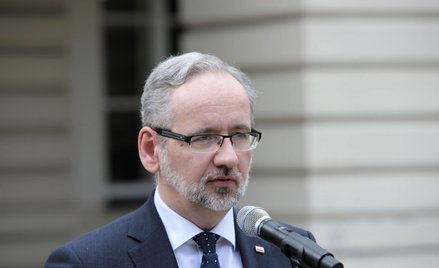 Niedzielski: Do końca września szczepienia na pewno bezpłatne