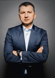Dariusz Miłek prezes CCC Obuwnicza firma z Polkowic jest na zakupach. Gros pieniędzy przeznacza na z