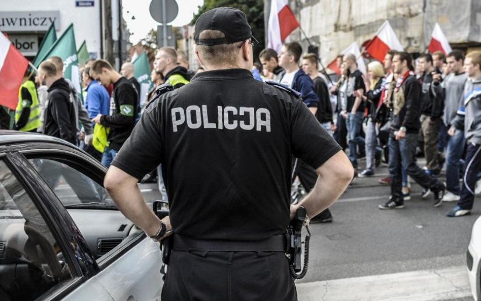 Gorący mundial dla polskich służb