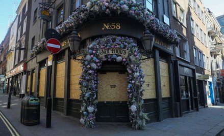 Pub na kółkach. Londyński pub radzi sobie z obostrzeniami