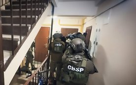 Do działań zaangażowano elitarne jednostki kontrterrorystyczne „BOA” oraz pododdziały z Białegostoku