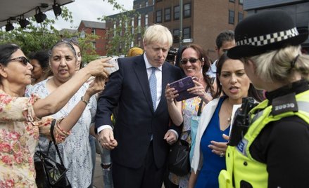 Sondaż: Johnson premierem, torysi odzyskują poparcie