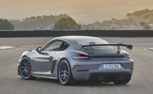 Porsche 718 Cayman GT4 RS