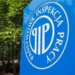 Pracodawca nie musi ustalać z pracownikami terminu, w jakim odbiorą dzień wolny za sobotnie święto -