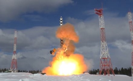Rosja zbroi się w „Sarmaty”. Rakieta przeszła pomyślnie próby