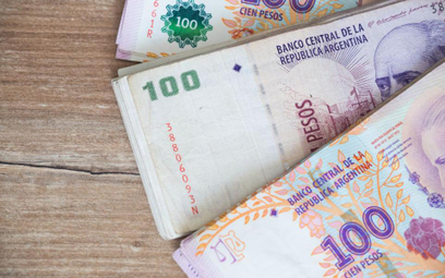 Załamanie peso i liry zapowiedzią wstrząsów?