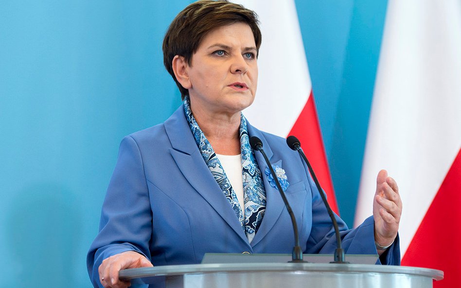 Beata Szydło: w sprawie OC czekam na rozstrzygnięcia z UOKiK