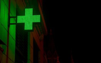 W Warszawie można znaleźć sporo aptek i placówek medycznych otwartych w święta