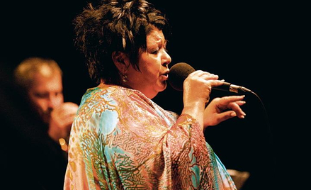 Ewa Bem zaśpiewa m.in. smoothjazzowe utwory z ostatniego albumu pt. „Kakadu”