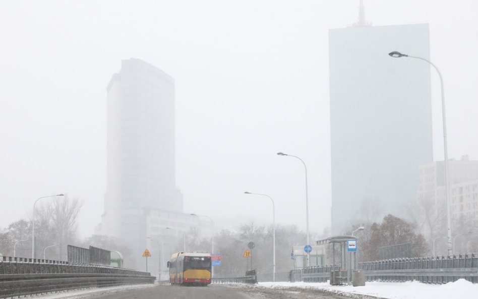 Opadów śniegu należy spodziewać się m.in. w Warszawie