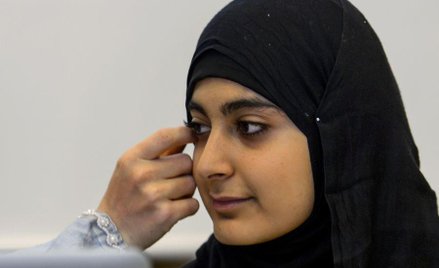 Hidżab obowiązkowy, bez względu na wyznanie