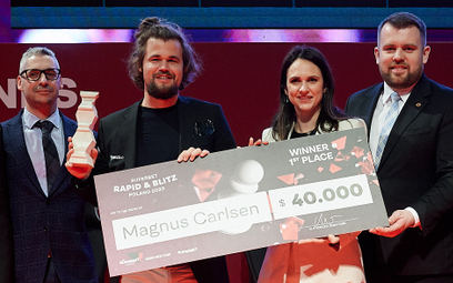 Magnus Carlsen wygrał turniej w Warszawie i zarobił 40 tys. dolarów