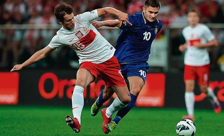 We wrześniu 2012 r. we Wrocławiu Polska pokonała Mołdawię 2:0. Na zdjęciu Grzegorz Krychowiak i Geor