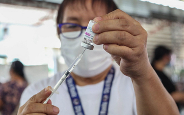 Koronawirus. Kolejny kraj ogranicza stosowanie szczepionki AstraZeneca