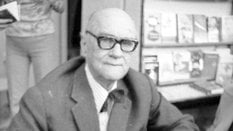 Jarosław Iwaszkiewicz na Kiermaszu Książki na Placu Defilad w Warszawie, 1979 r.