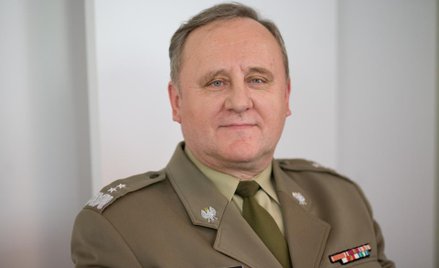 Gen. Pacek pisze białą księgę NATO o wojnie na Ukrainie