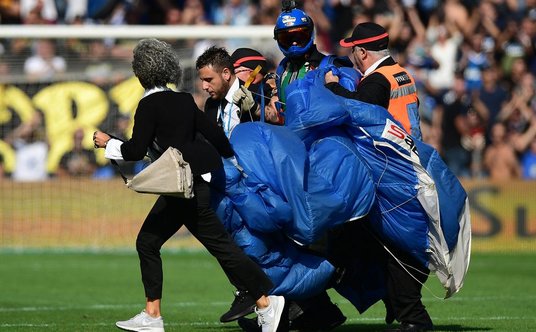 Lądowanie nie zostało pokazane w transmisji telewizyjnej